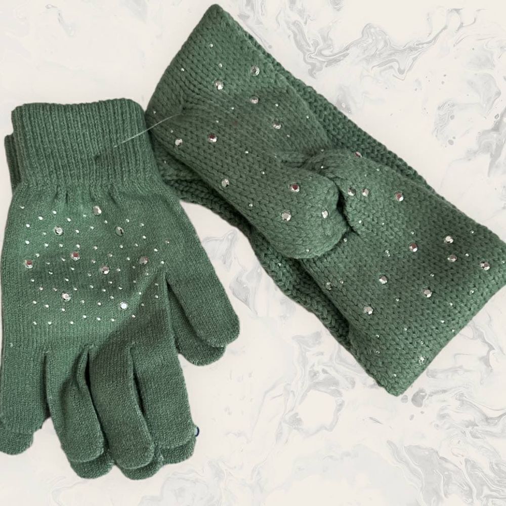 NWT Nordstrom Bp. Green Head Wrap and gloves - One Size Green
